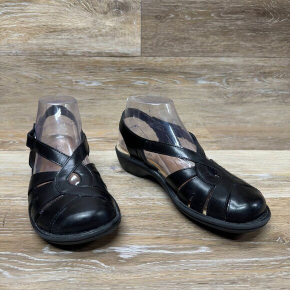 Clarks Ina Charm Black Leather Closed Toe Casual Shoe Women's Size 6.5M - Picture 6 of 6